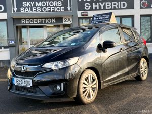 2016 Honda FIT 1.5 Hybrid automatic, Sport Specs - Image 3