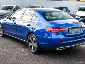 Mercedes-Benz C-Class C200 Avantgarde Auto - Image 4