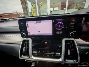 KIA SORENTO PHEV K4 5DR AUTO - Image 2