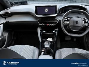 Peugeot 2008 HYBRID 145BHP e-DCS6 Allure - Image 4