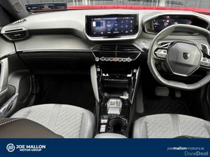 Peugeot 2008 HYBRID 145BHP e-DCS6 Allure - Image 4
