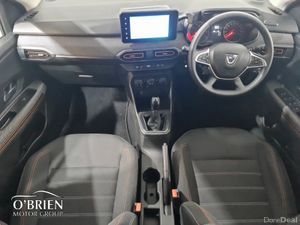 Dacia Sandero Stepway TCe 90 CVT STEPWAY Comfort - Image 2