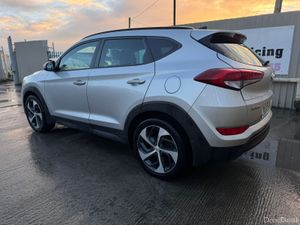 2018 Hyundai Tucson 1.7 D Premium Pan Roof - Image 2