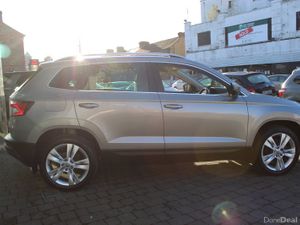 SKODA KAROQ - 1.6 TDI - AUTOMATIC - STYLE - Image 3