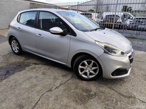 2016 Peugeot 208  1.6 hdi active - Image 2