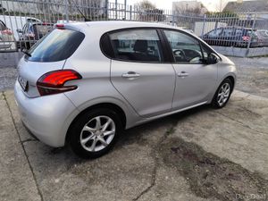 2016 Peugeot 208  1.6 hdi active - Image 4