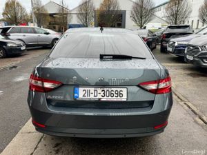 Skoda Superb STY 2.0tdi 150HP DSG 5DR Auto - Image 4