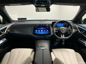 Mercedes-Benz E-Class 300de AMG - 19 Inch Alloys - - Image 4