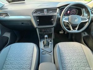 Volkswagen Tiguan PLUG IN HYBRID PETROL 1.4 TSI AU - Image 2