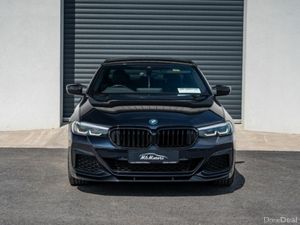 BMW 5-Series 530E M SPORT - Image 2