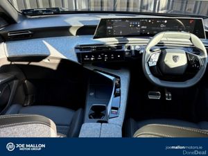 Peugeot 3008 1.2 MHEV 145bhp eDCS6 Allure - Image 4