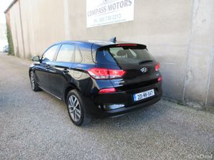 Hyundai i30 1.6 CRDI REVERSE CAMERA - Image 4