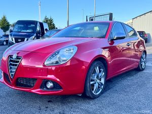 ALFA ROMEO 2015 Red - Image 2