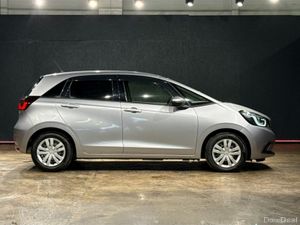 Honda Fit 1.5 HYBRID - CRUISE CONTROL - LANE KEEP - Image 3