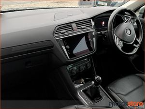 Volkswagen Tiguan 2.0 TDI 150HP Highline DIESEL / - Image 4