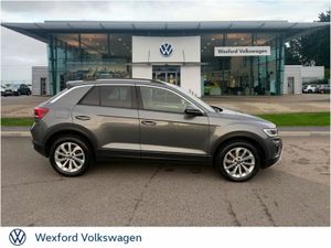 Volkswagen T-Roc SPECIAL EDITION 1.0TSI 116HP MANU - Image 4