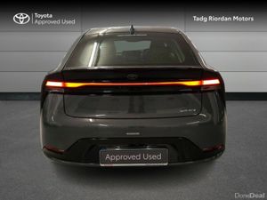 Toyota Prius PLUG-IN HYBRID - Image 4