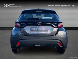 Toyota Yaris Yaris Hybrid 115 Luna - Image 4