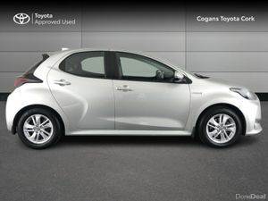 Toyota Yaris HYBRID LUNA 4DR AUTO - Image 3