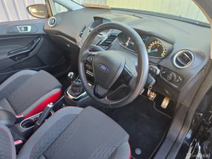 2016 Ford Fiesta S 1.0 Petrol ZETEC BLACK ED. - Image 4