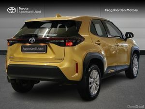 Toyota Yaris Cross HYBRID LUNA - Image 2