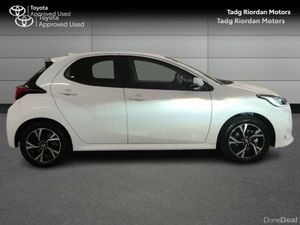 Toyota Yaris HYBRID LUNA-SPORT - Image 3