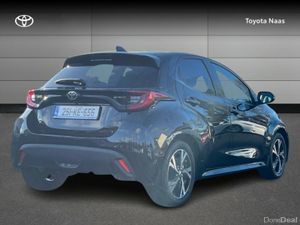 Toyota Yaris YARIS HYBRID LUNA SPORT - Image 2