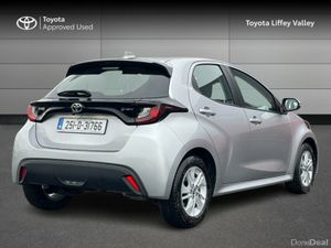 Toyota Yaris Yaris Hybrid 115 Luna - Image 2