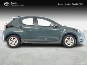 Toyota Yaris Hybrid Luna - Image 3
