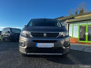 *Automatic* Wheelchair Car - Image 2