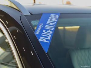 Hyundai Santa Fe 1.6 PHEV 4WD Executive Plus Auto - Image 4