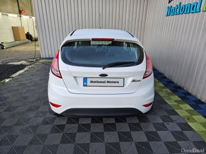 2014 Ford Fiesta 1.2 ZETEC Petrol - Image 4