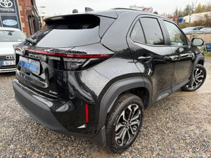 2025 Toyota Yaris Cross 1.5 LUNA AUTO - Image 4