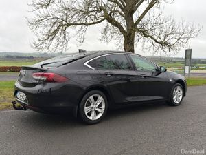 Opel Insignia 2017 SRI 1.6 Turbo 136 PS Eco TEC - Image 4