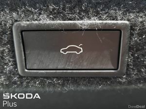 Skoda Octavia **VERY RARE STOCK**SELECTION BOX 1.5 - Image 4