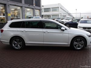 2.0TDI 150BHP ELEGANCE EDITION 5DR ESTATE // 1 OWN - Image 3