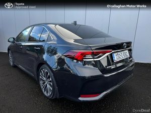 Toyota Corolla LUNA SPORT SALOON 4DR - Image 3