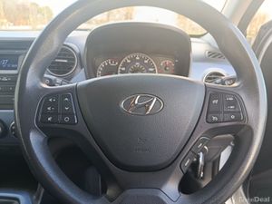 Hyundai i10 Classic - Image 2