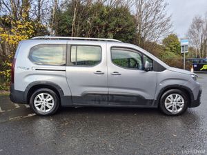 PEUGEOT RIFTER / 2022 / 1.5 DIESEL / MANUAL / WAV - Image 4