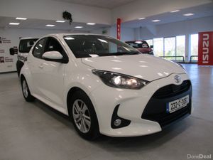 Toyota Yaris 1.0 LUNA 5 DR 2023 - Image 3