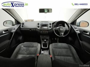 Volkswagen Tiguan Sport 2.0 TDI Panoramic roof - Image 2