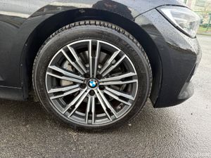 22 BMW 3-Series 330E Plug in Hybrid - Image 2