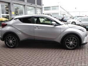 2018 TOYOTA C-HR SELF CHARGING HYBRID 1.8 - Image 3
