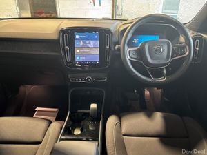 Volvo XC40 Recharge Core 69kw - Image 4