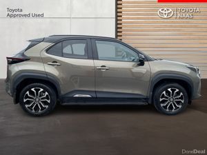 Toyota Yaris Cross *EX DEMO* YARIS CROSS LUNA SPOR - Image 3