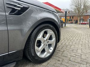 2018 LANDROVER RANGEROVER SPORT 3.0 TDV6 HSE. - Image 4
