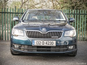 2013 Skoda Superb Elegance GL 1.6TDI *Very Low KM* - Image 2