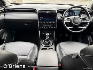 Hyundai Tucson EXECUTIVE PLUS 1.6 DSL 5DR *1 OWNER - Image 2