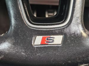 17 AUDI A4 S-LINE 2.0 DIESEL - Image 3