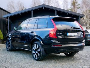 2024 Volvo XC90 T8 PLUS Dark Theme - Image 4